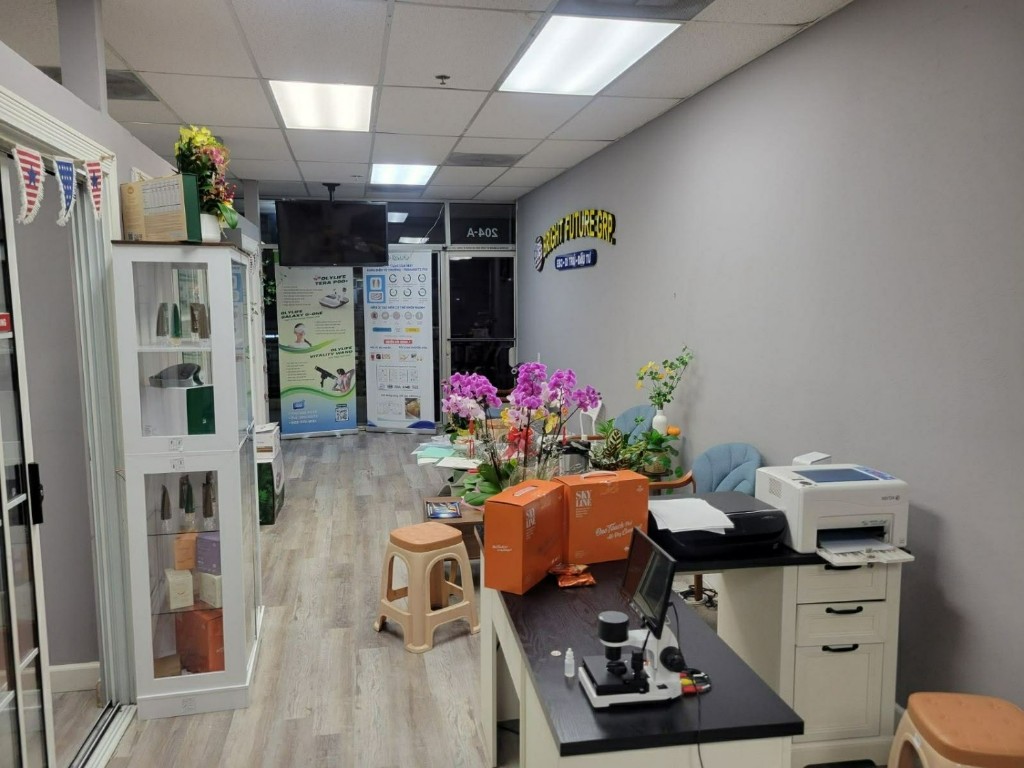 Bright Future – our reception and product display